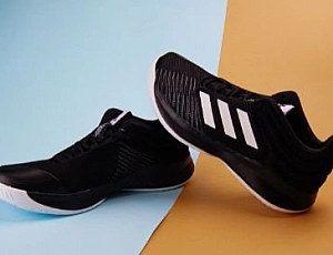 10 лучших мужских кроссовок на лето от Adidas
