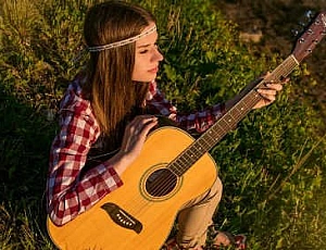 20 лучших акустических гитар